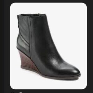 Lucca Lane Zippy Wedge Booties. Size 7.5M